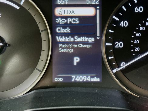 Used 2016 Lexus ES 300h image 19