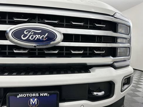 Used 2024 Ford F350 Platinum image 5