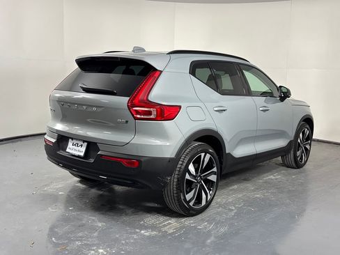 Used 2026 Volvo XC40 B5 Ultra image 6