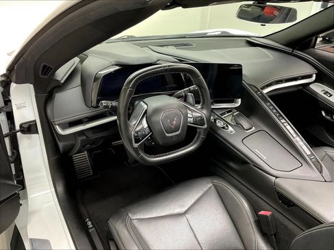 Used 2021 Chevrolet Corvette Stingray Coupe w/ Chrome Exterior Badge Package RWD image 10