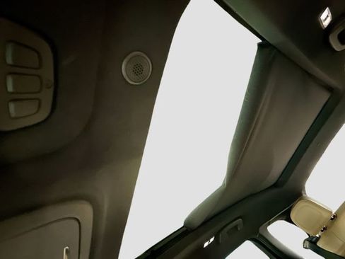 Used 2021 Lincoln Corsair Reserve w/ Equipment Group 201A image 23