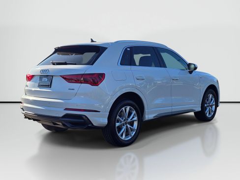 Used 2022 Audi Q3 2.0T Premium w/ Convenience Package AWD/4WD image 5