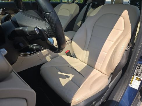 Used 2015 Mercedes-Benz C 300 4MATIC Sedan image 21