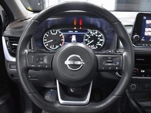 Used 2022 Nissan Rogue SV w/ SV Premium Package image 26