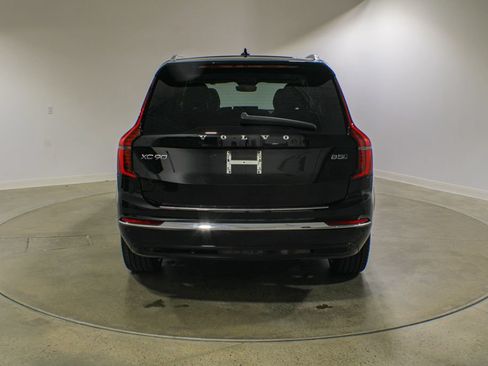 Used 2025 Volvo XC90 B5 Ultra AWD/4WD image 4