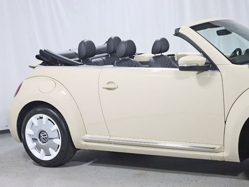Used 2019 Volkswagen Beetle 2.0T Final Edition SEL image 4