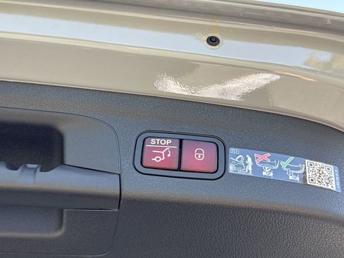 New 2026 Mercedes-Benz GLE 450 4MATIC image 17