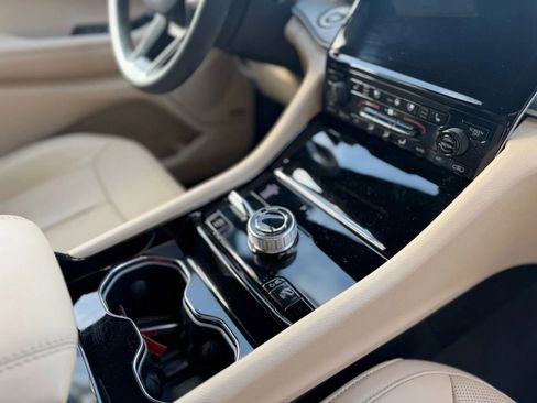 Used 2022 Jeep Grand Cherokee Limited 4xe w/ Luxury Tech Group II image 42