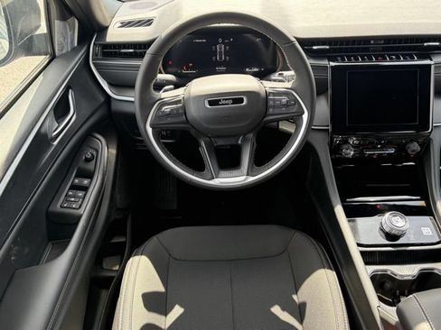 New 2026 Jeep Grand Cherokee Laredo X AWD/4WD image 33