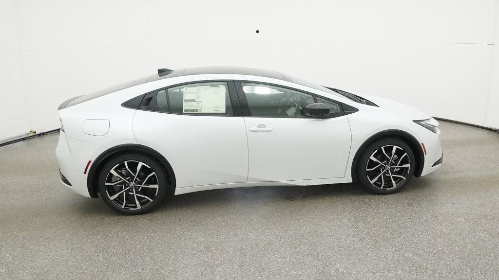 New 2026 Toyota Prius Plug-In Hybrid FWD image 88