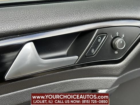 Used 2017 Volkswagen GTI S image 10