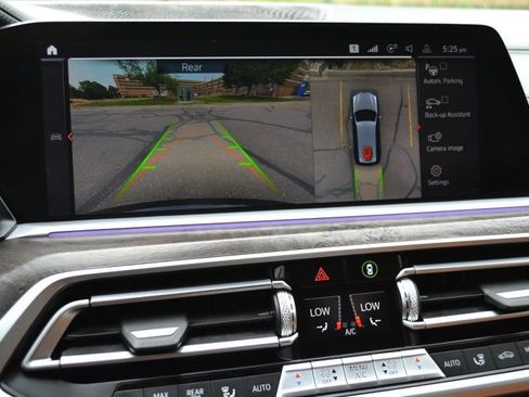 Used 2020 BMW X7 xDrive40i w/ Premium Package AWD/4WD image 22