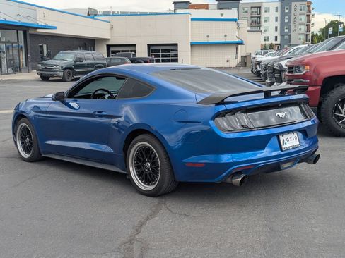Used 2017 Ford Mustang Coupe RWD image 8