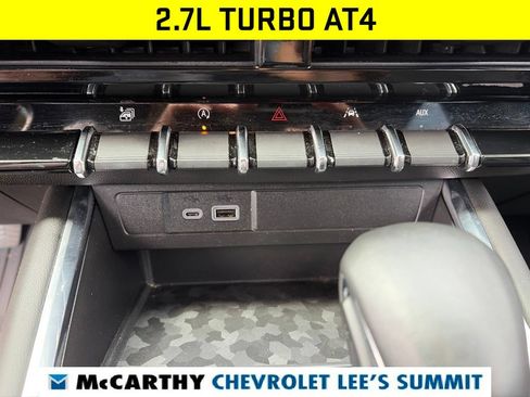 Used 2025 GMC Canyon AT4 AWD/4WD image 9