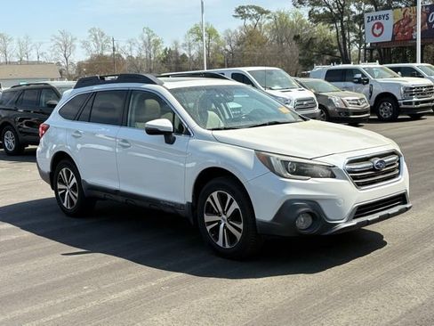 Used 2018 Subaru Outback 2.5i Limited image 7