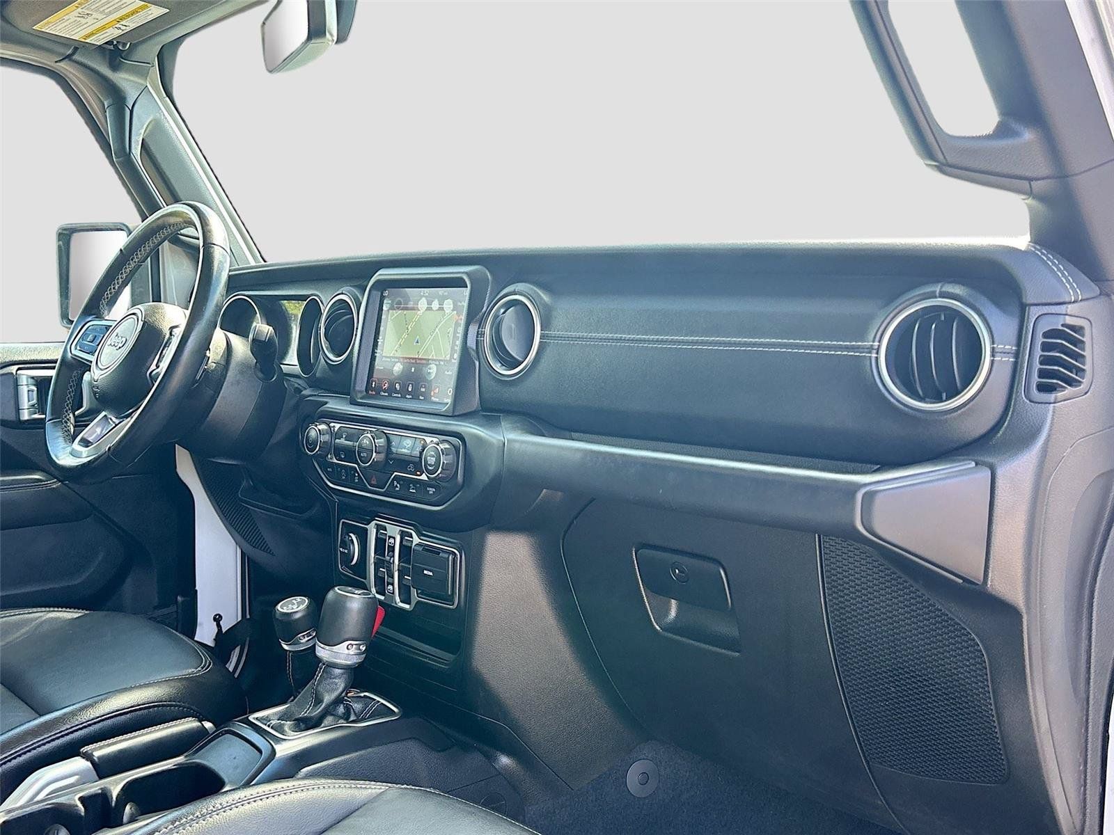 Used 2020 Jeep Gladiator Overland AWD/4WD image 28