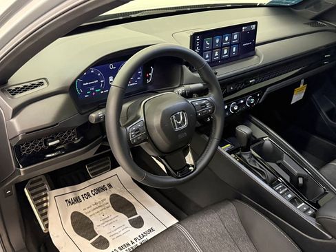 Certified 2025 Honda Accord Sport image 19