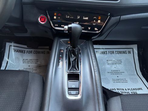 Used 2021 Honda HR-V EX image 27