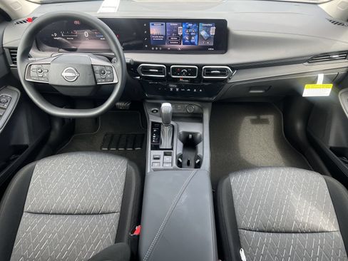 Used 2026 Nissan Sentra SV w/ Floor Mat Package FWD image 2