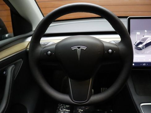 Used 2024 Tesla Model Y Performance AWD/4WD image 31