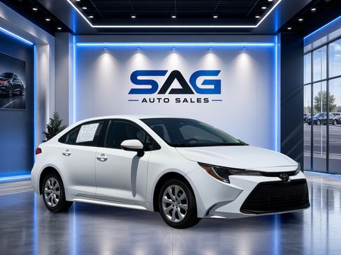 Used 2023 Toyota Corolla LE FWD image 2