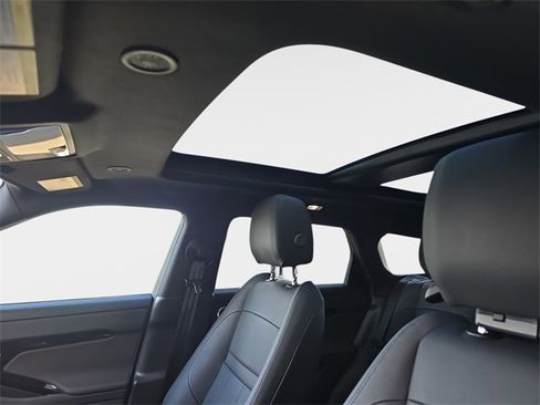 Used 2024 Land Rover Range Rover Evoque S image 32