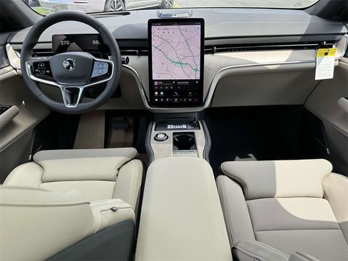 New 2025 Volvo EX90 Plus image 2