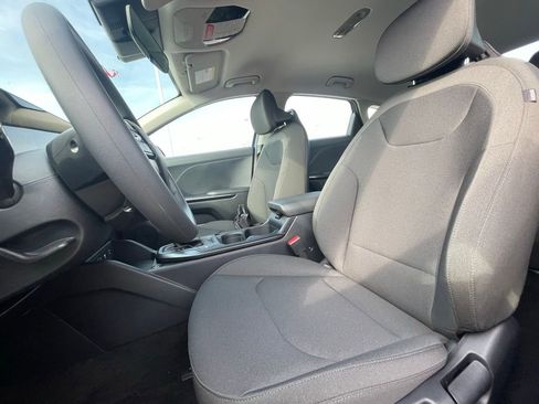 New 2026 Kia K4 FWD image 19