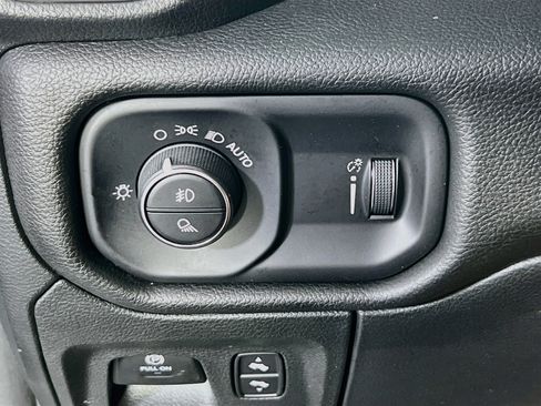 Used 2023 RAM 1500 Big Horn AWD/4WD image 10