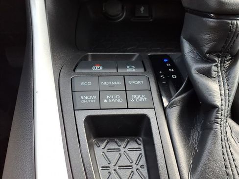 Certified 2022 Toyota RAV4 XLE image 22