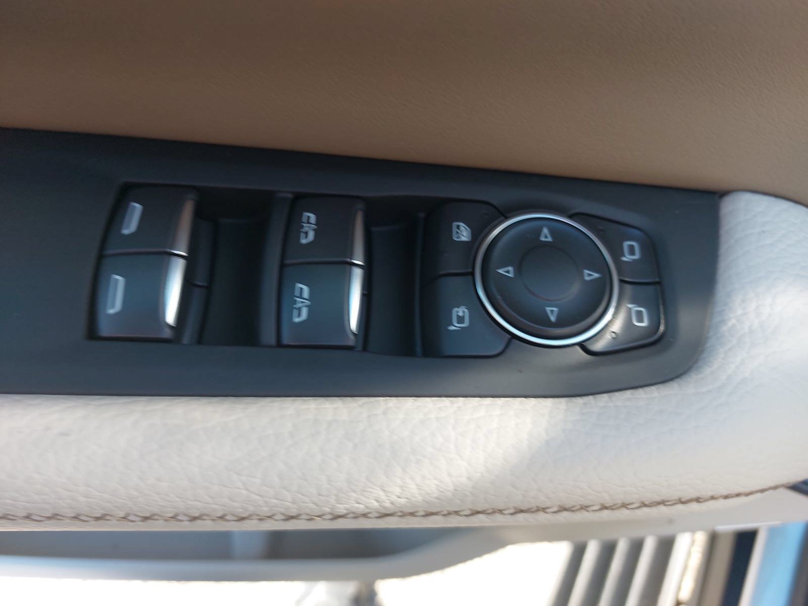 New 2026 GMC Yukon Denali w/ Denali Reserve Package AWD/4WD image 29