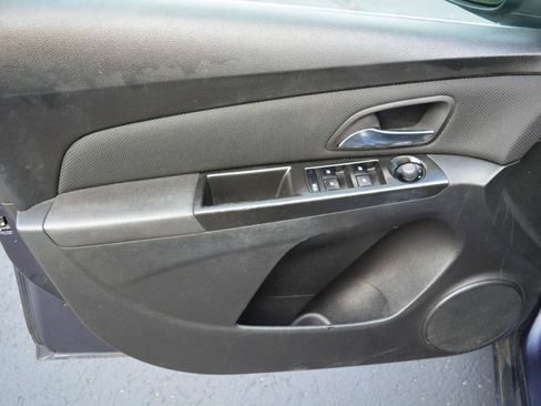 Used 2013 Chevrolet Cruze LT FWD image 9