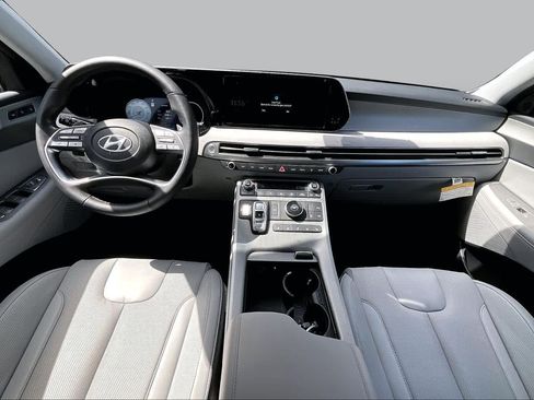 Used 2025 Hyundai Palisade SEL FWD image 16