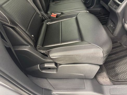 Used 2022 Volkswagen Atlas Cross Sport SE image 24