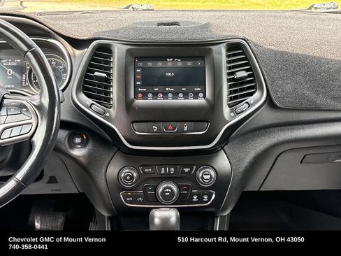 Used 2021 Jeep Cherokee Latitude Lux w/ Trailer Tow Group AWD/4WD image 21