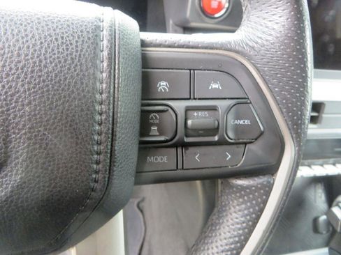 Used 2024 Toyota Tacoma TRD Off-Road AWD/4WD image 17