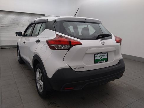 Used 2019 Nissan Kicks S FWD image 5