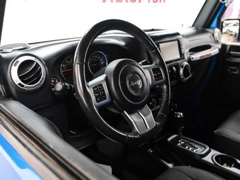 Used 2016 Jeep Wrangler Unlimited Rubicon AWD/4WD image 12