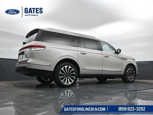 Used 2024 Lincoln Navigator L Reserve AWD/4WD image 44