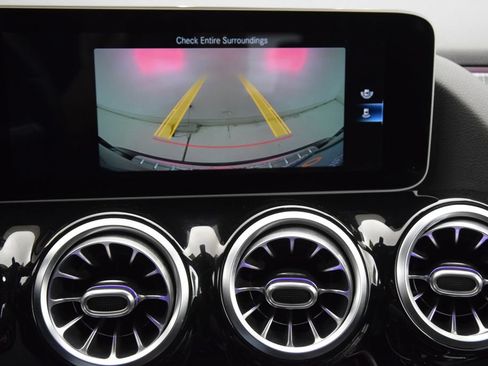 Certified 2021 Mercedes-Benz GLA 250 4MATIC image 34