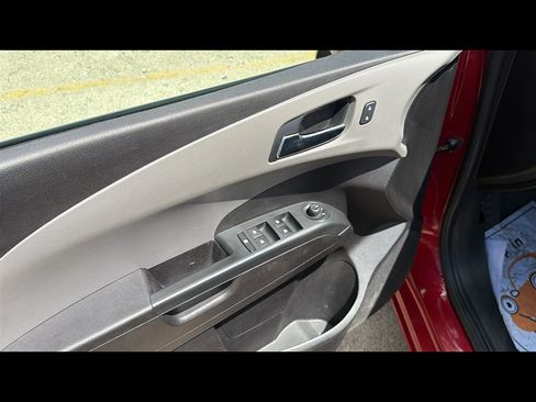 Used 2016 Chevrolet Sonic LT w/ Wheels and Fog Lamp Package FWD image 7