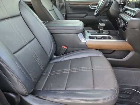 Used 2024 Chevrolet Silverado 1500 High Country w/ High Country Premium Package image 13