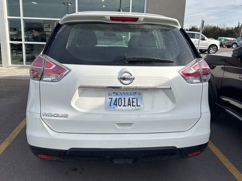 Used 2015 Nissan Rogue S image 5