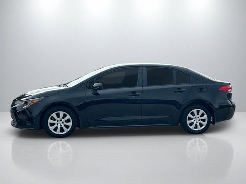Used 2025 Toyota Corolla LE FWD image 8