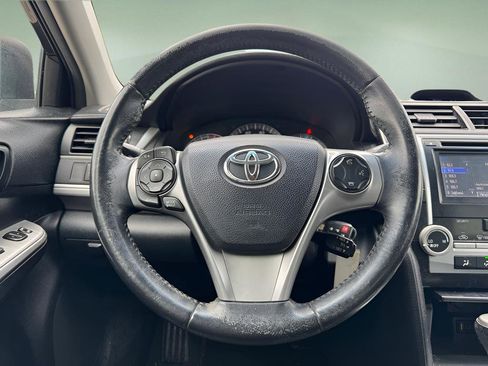 Used 2014 Toyota Camry SE FWD image 20