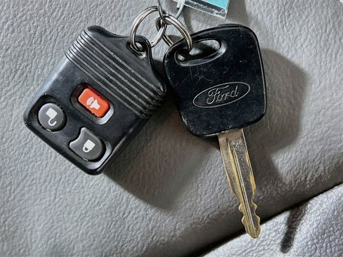 Used 2003 Ford Escape XLT FWD image 31