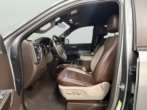 Used 2021 Chevrolet Silverado 1500 RST w/ Z71 Off-Road Package AWD/4WD image 11