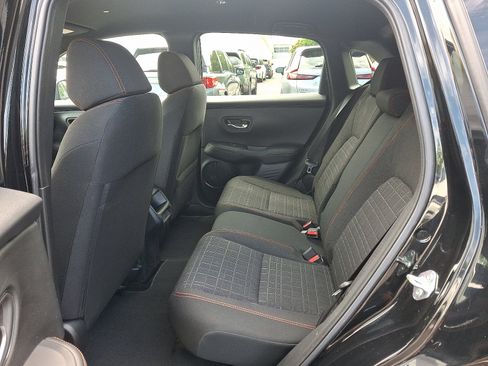 Used 2024 Honda HR-V Sport image 10