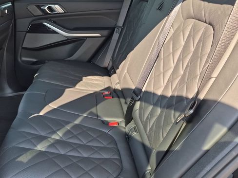 New 2026 BMW X5 xDrive40i w/ Executive Package AWD/4WD image 17