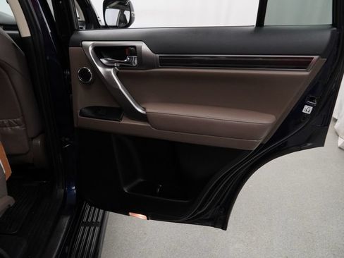 Used 2022 Lexus GX 460 Premium w/ Premium Plus Package AWD/4WD image 32